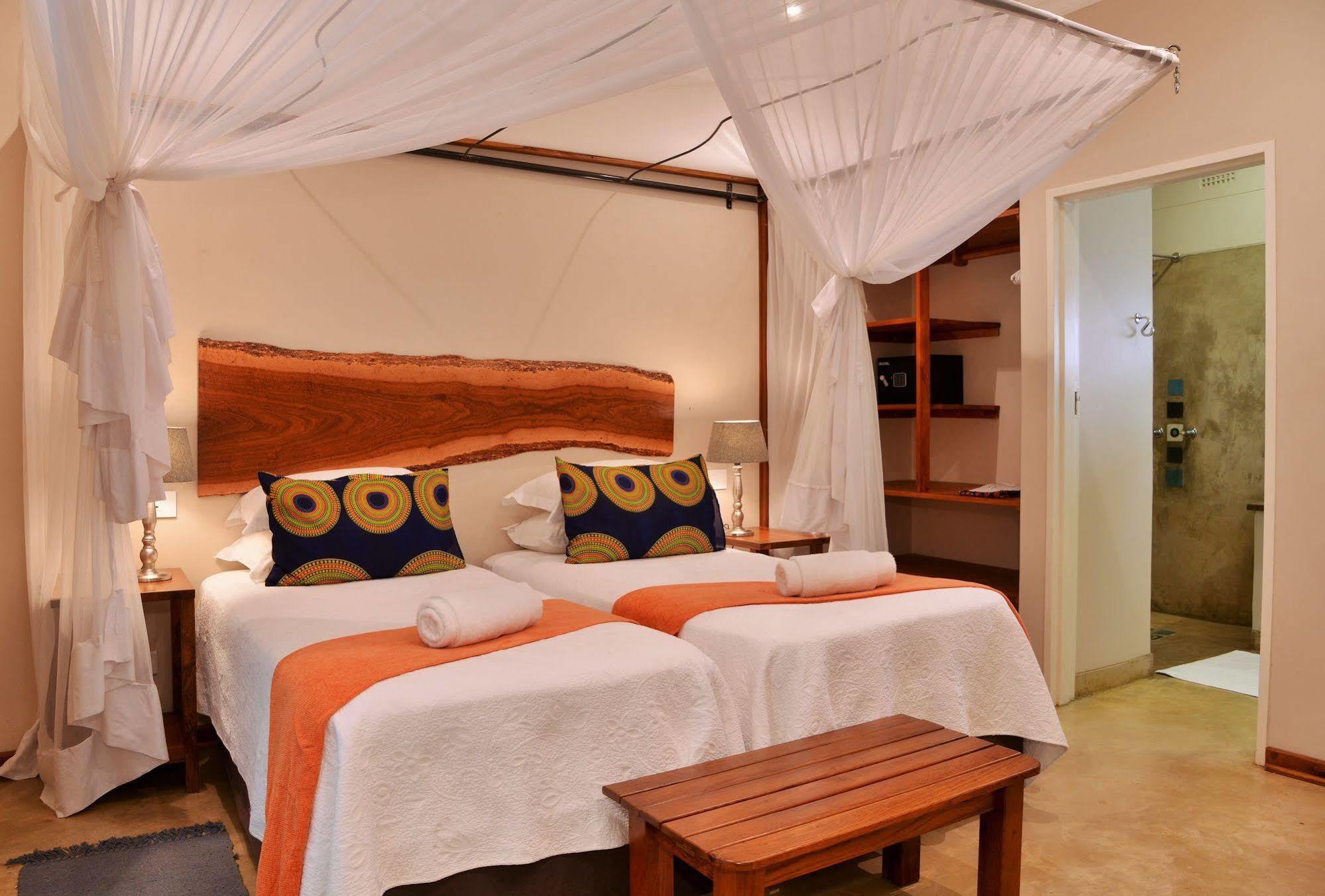 Bayete Guest Lodge Victoriawatervallen Buitenkant foto