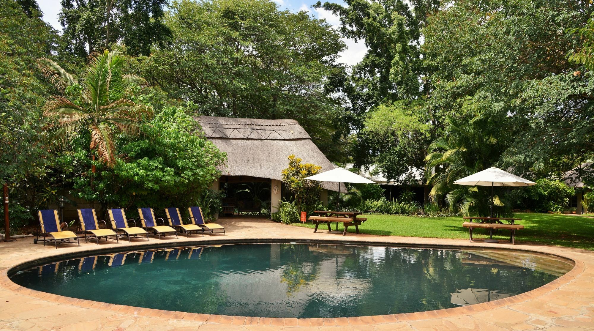 Bayete Guest Lodge Victoriawatervallen Buitenkant foto